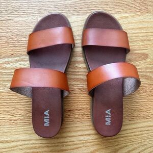 MIA Yelena Slide Sandal in Cognac - Size 9.5